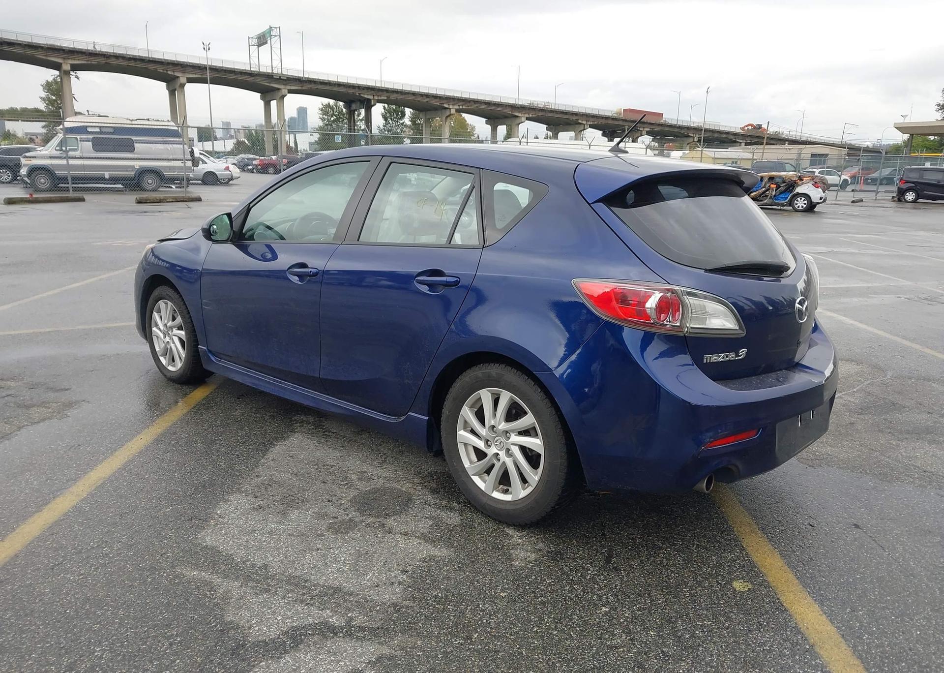 2012 MAZDA 3 I