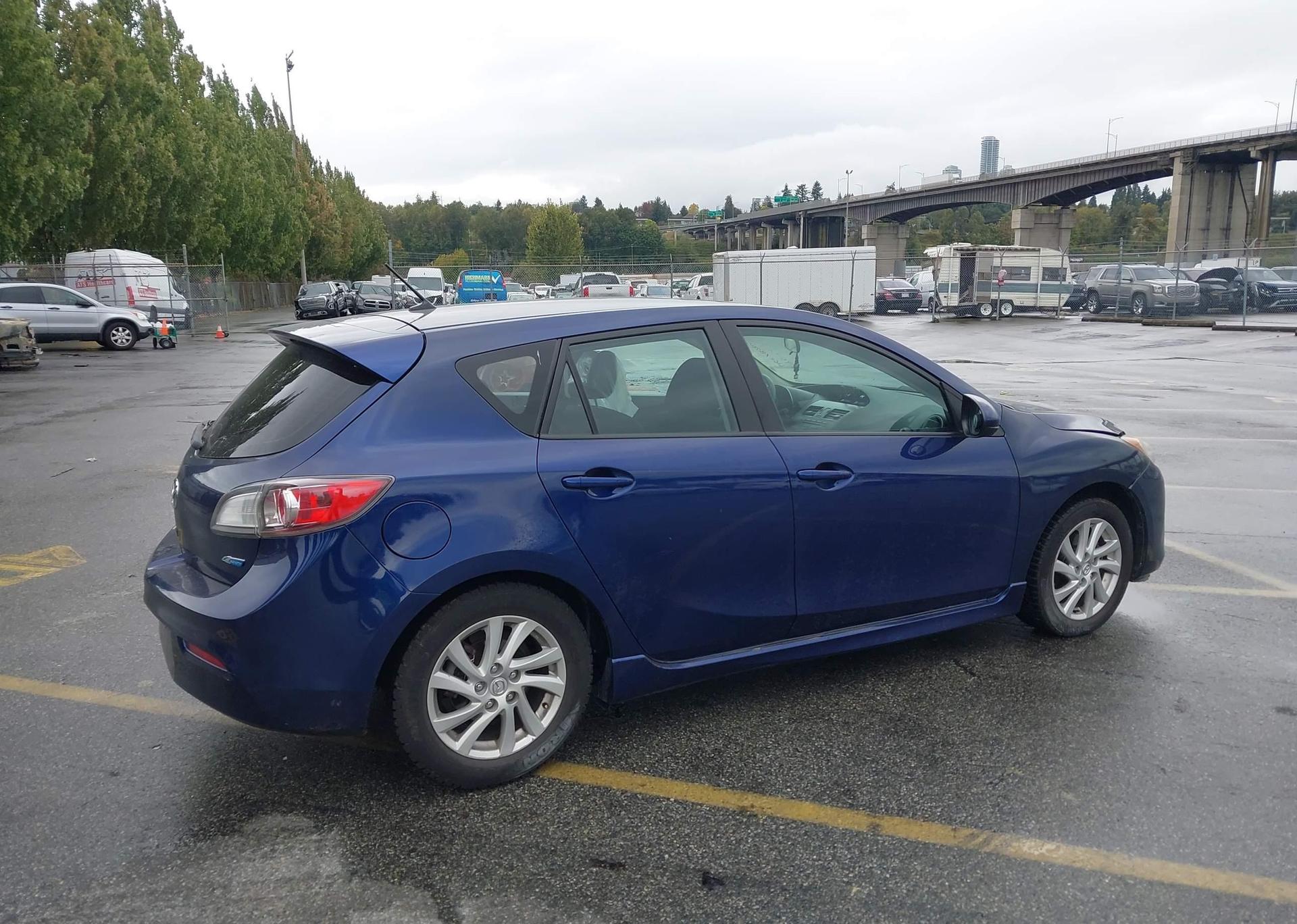 2012 MAZDA 3 I