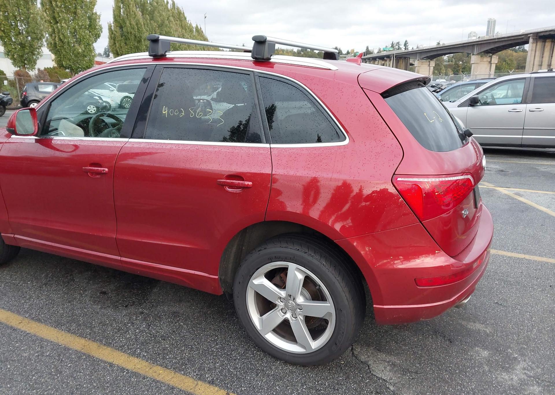 2010 AUDI Q5