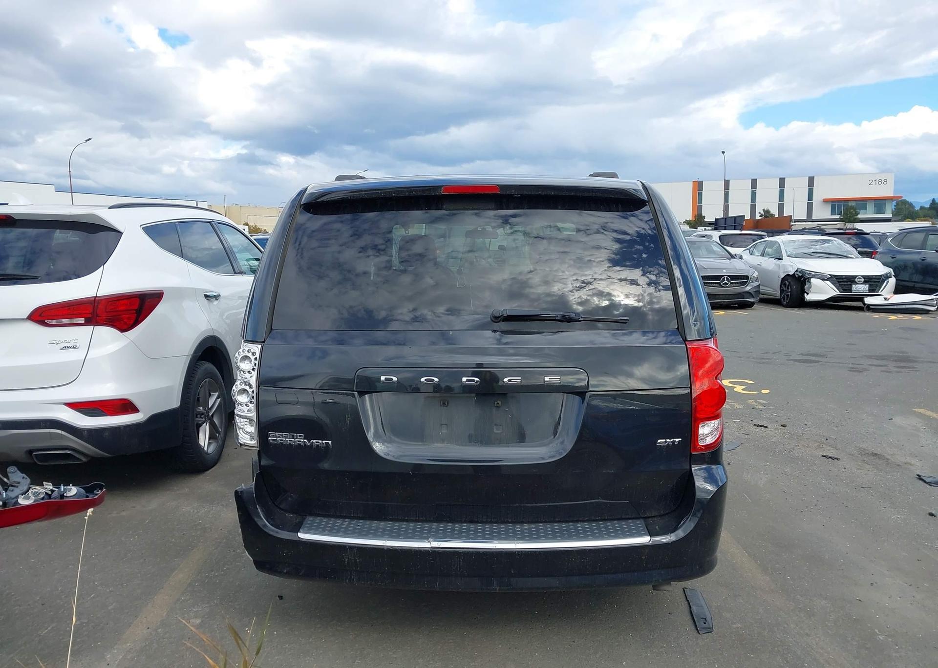 2016 DODGE GRAND CARAVAN SE