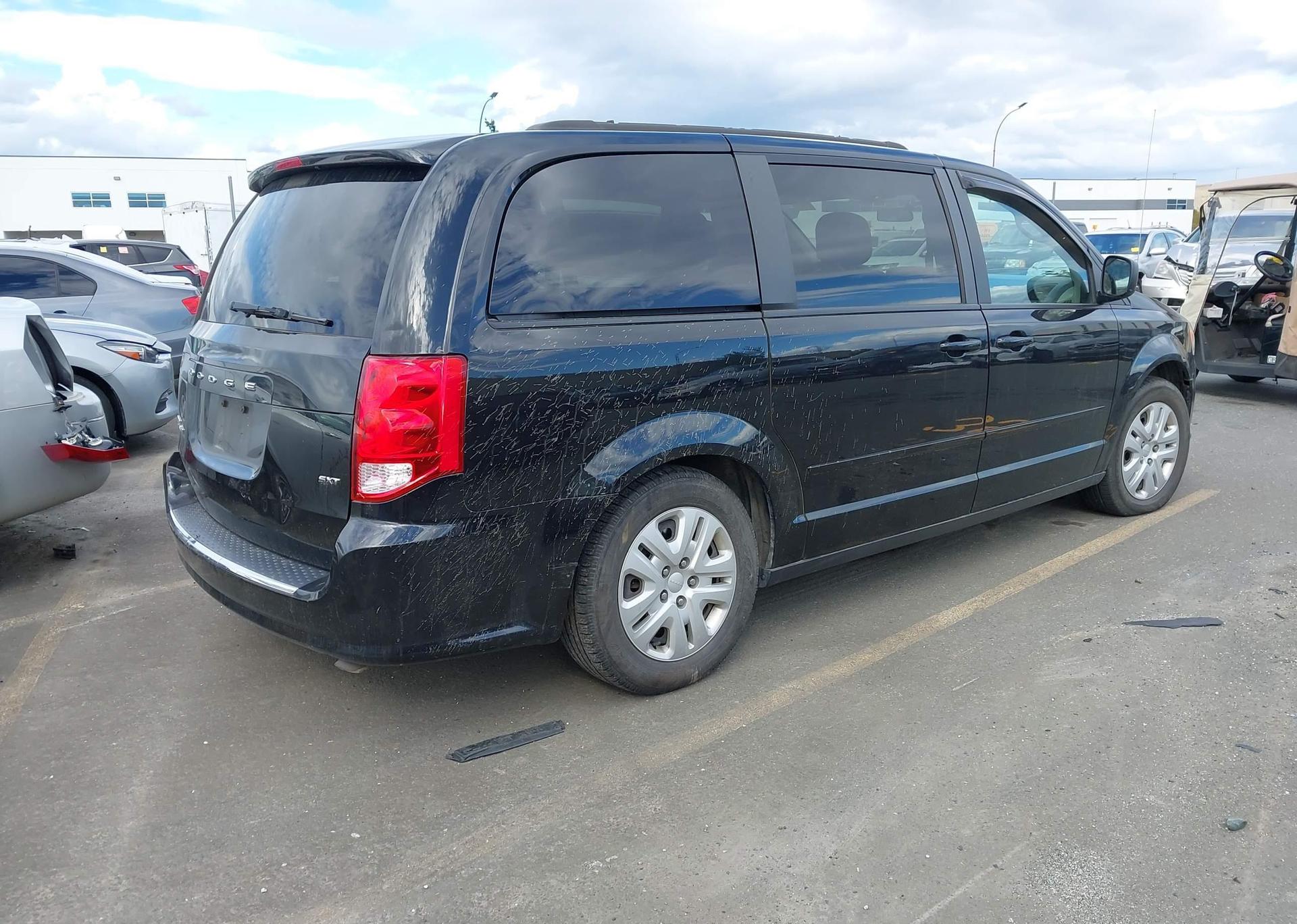 2016 DODGE GRAND CARAVAN SE