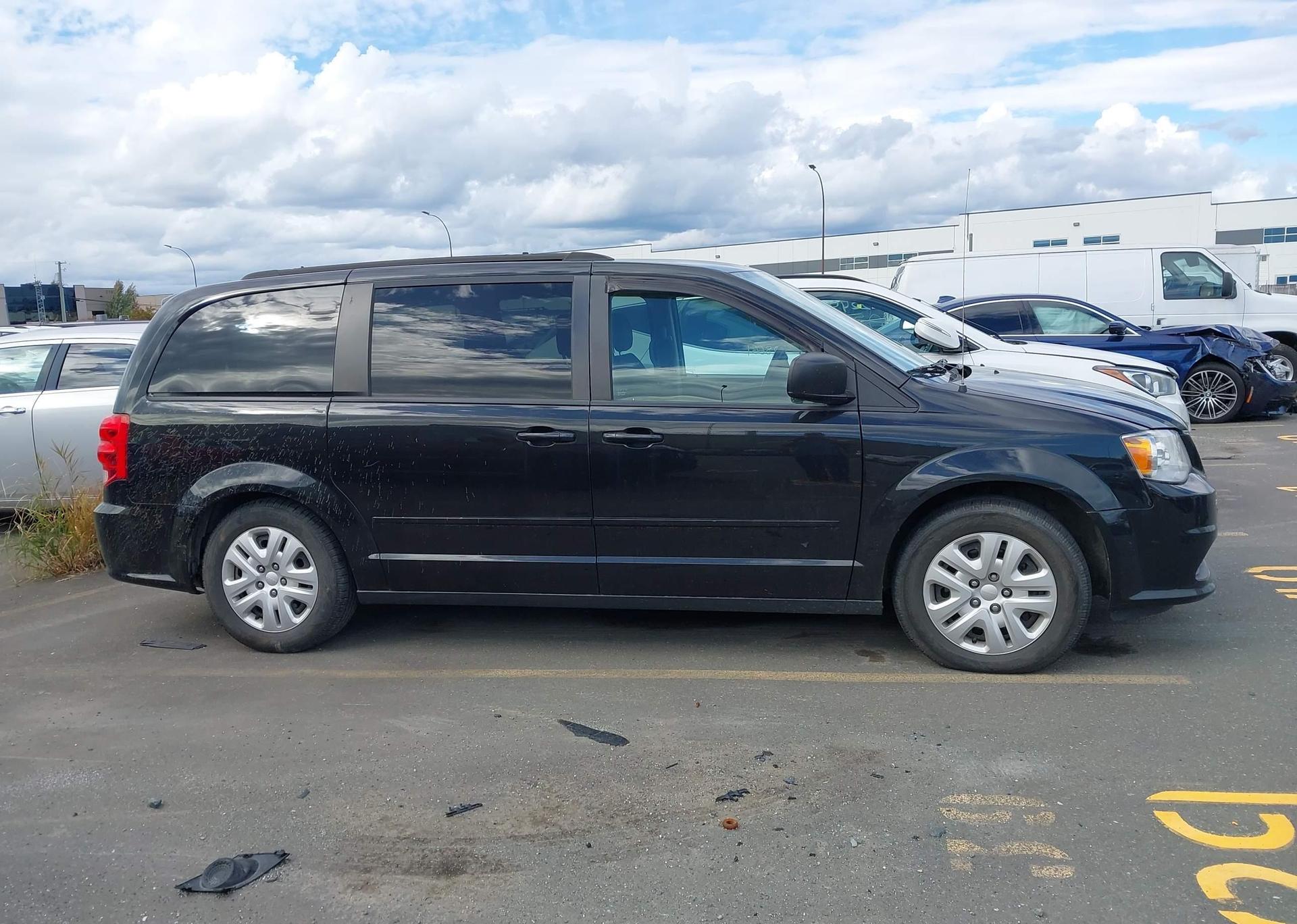 2016 DODGE GRAND CARAVAN SE