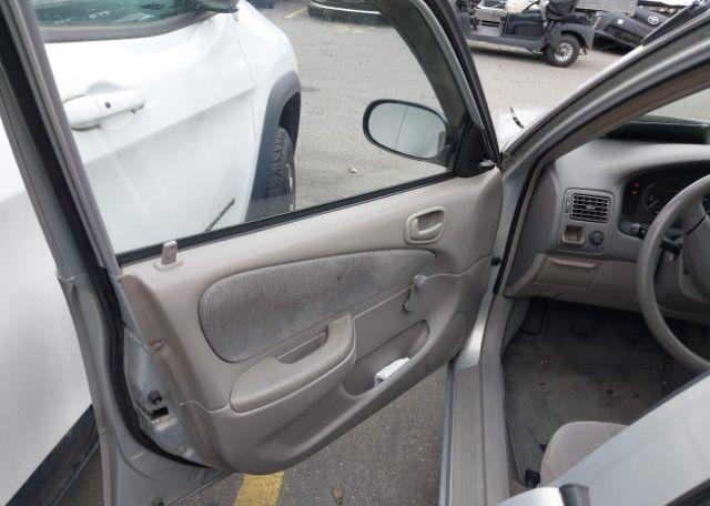 2001 TOYOTA COROLLA CE