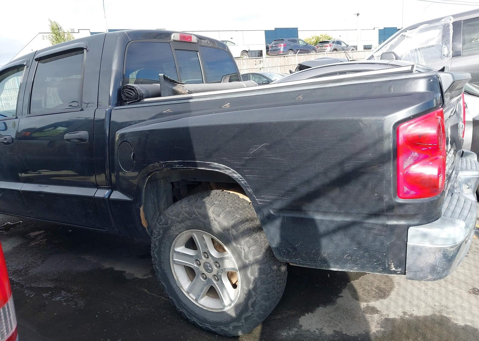 2008 DODGE DAKOTA QUAD SLT