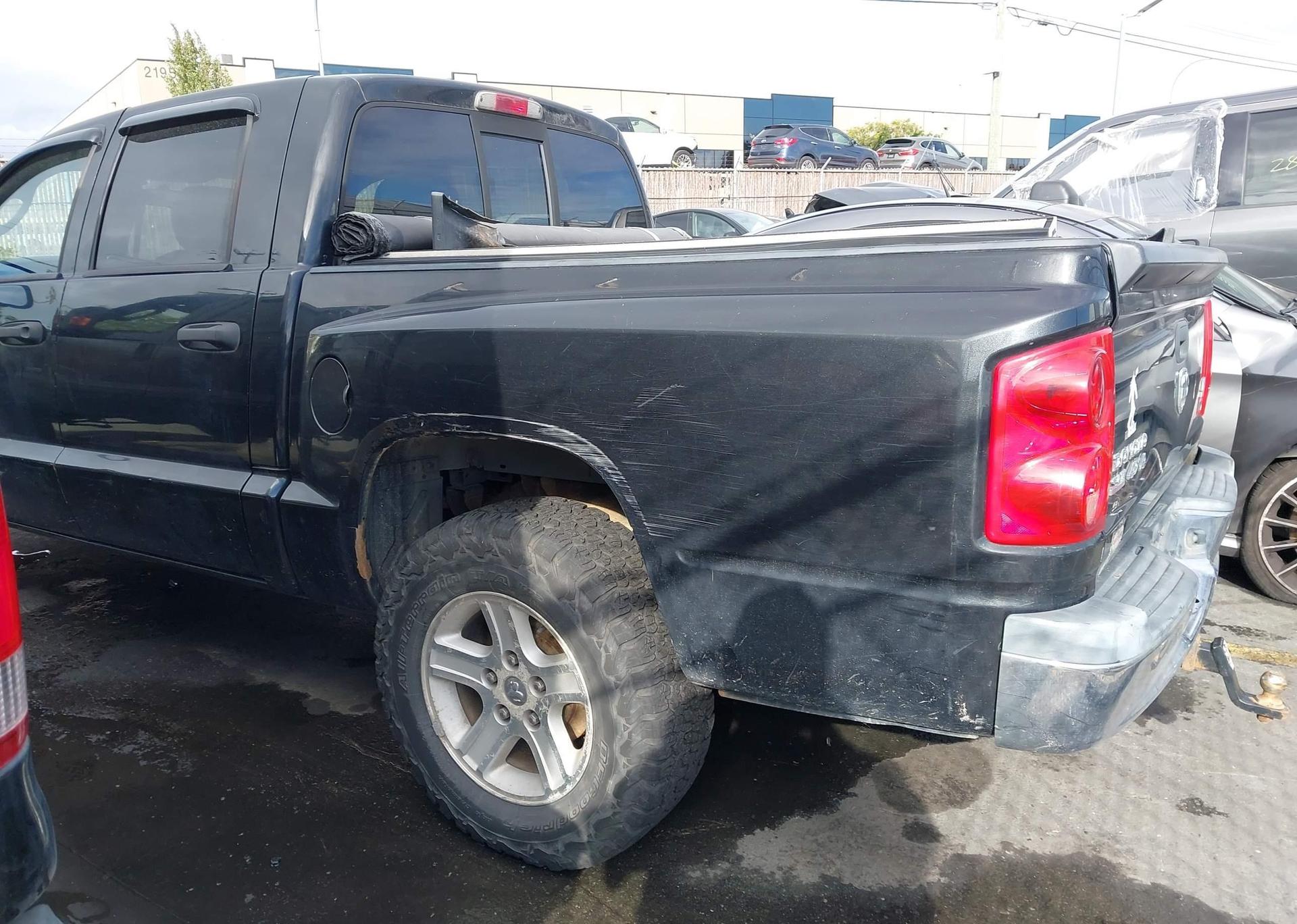 2008 DODGE DAKOTA QUAD SLT