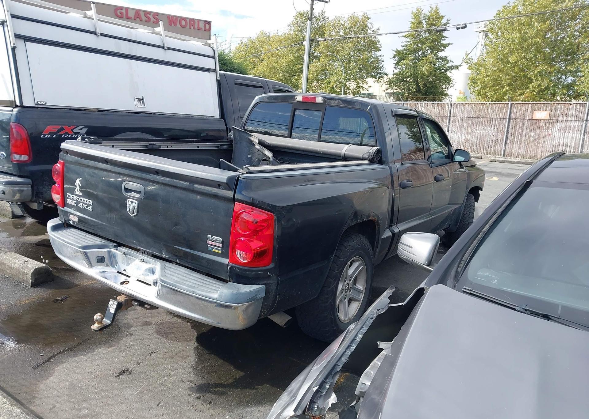 2008 DODGE DAKOTA QUAD SLT