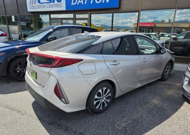 2020 TOYOTA PRIUS