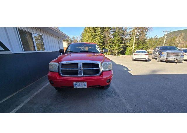 2005 DODGE DAKOTA QUAD SLT