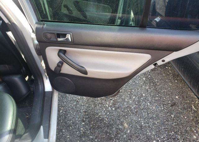 2005 VOLKSWAGEN GOLF