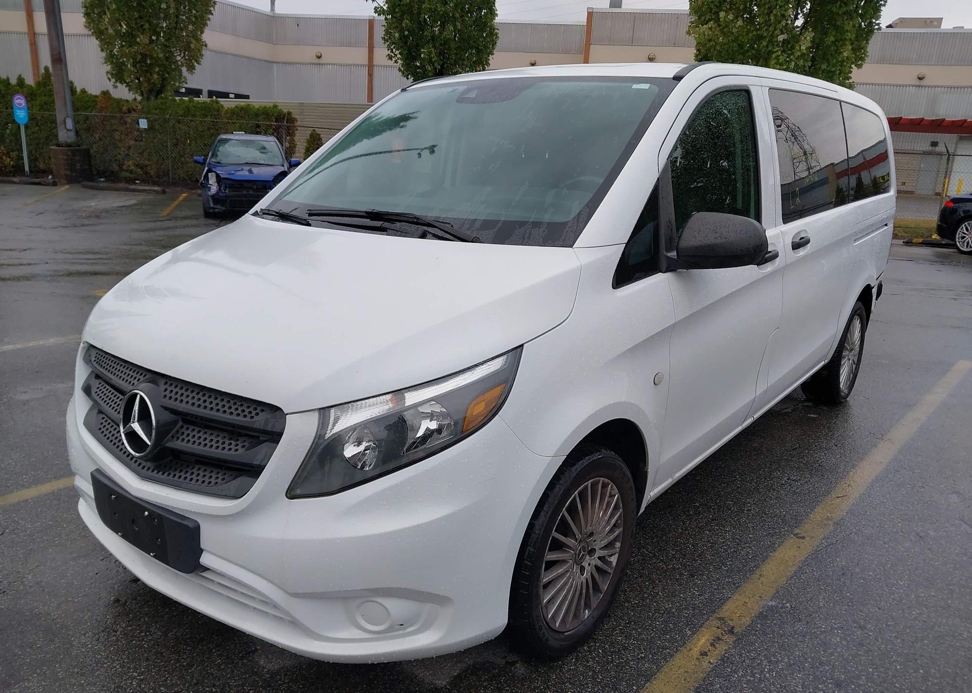 2016 MERCEDES-BENZ METRIS