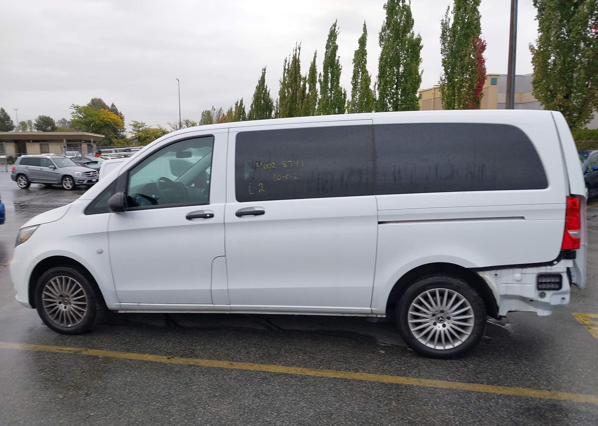 2016 MERCEDES-BENZ METRIS