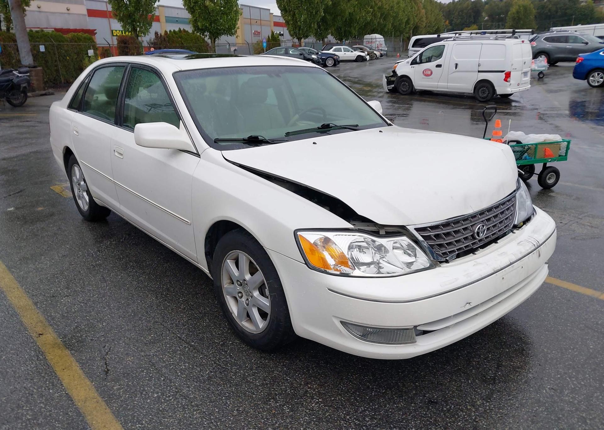 2004 TOYOTA AVALON XL