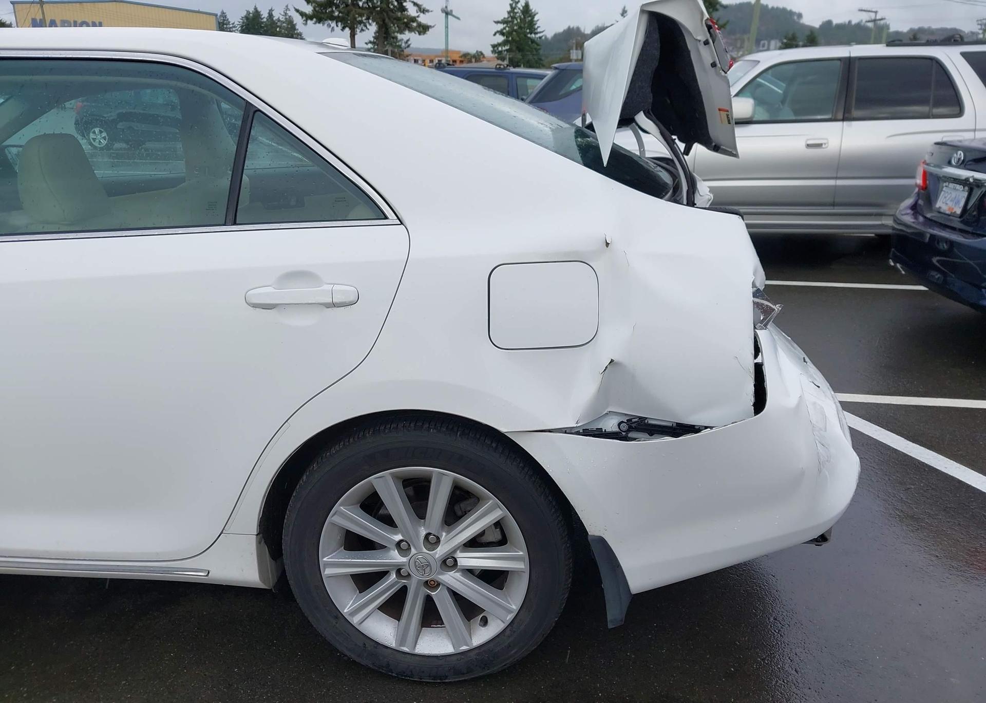 2012 TOYOTA CAMRY SE
