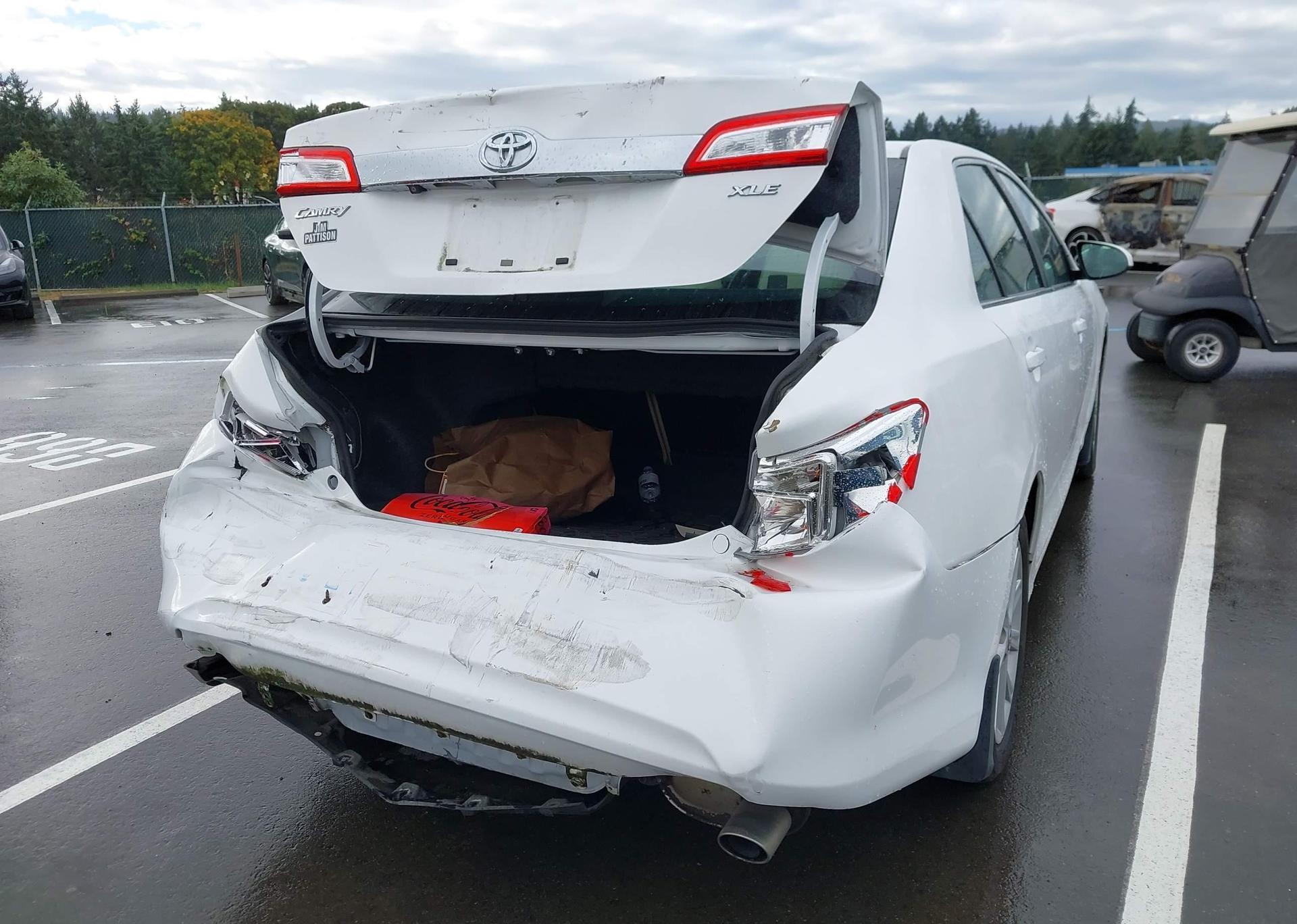 2012 TOYOTA CAMRY SE