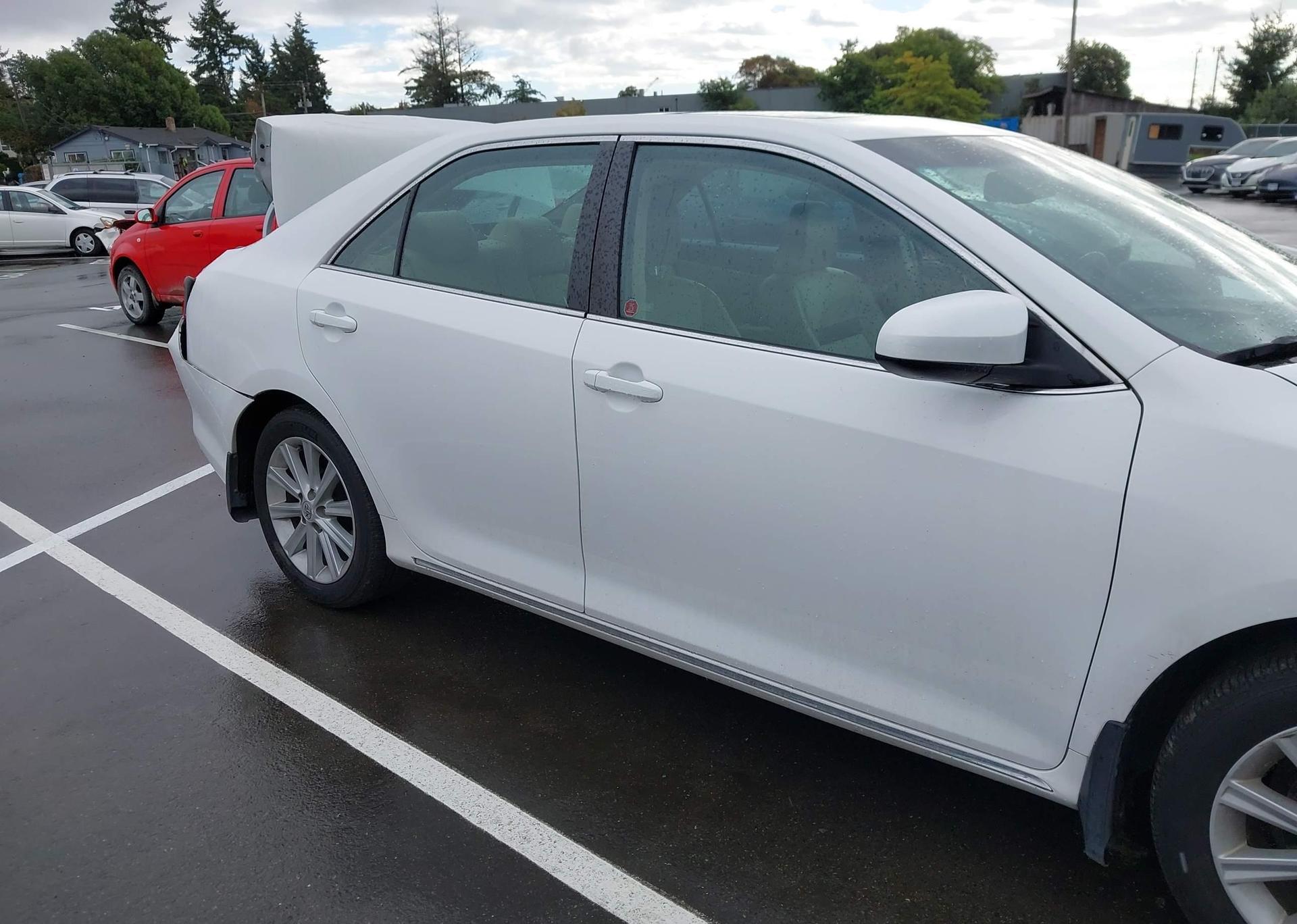 2012 TOYOTA CAMRY SE