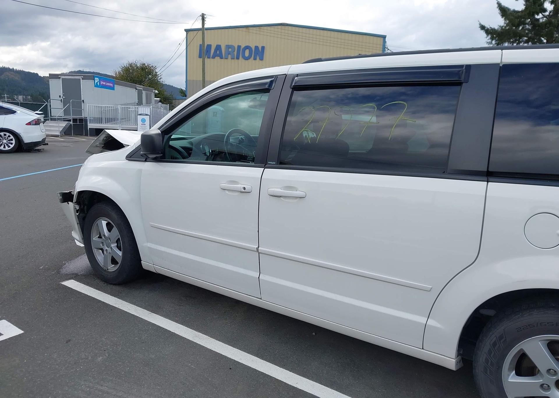 2011 DODGE GRAND CARAVAN EXPRESS
