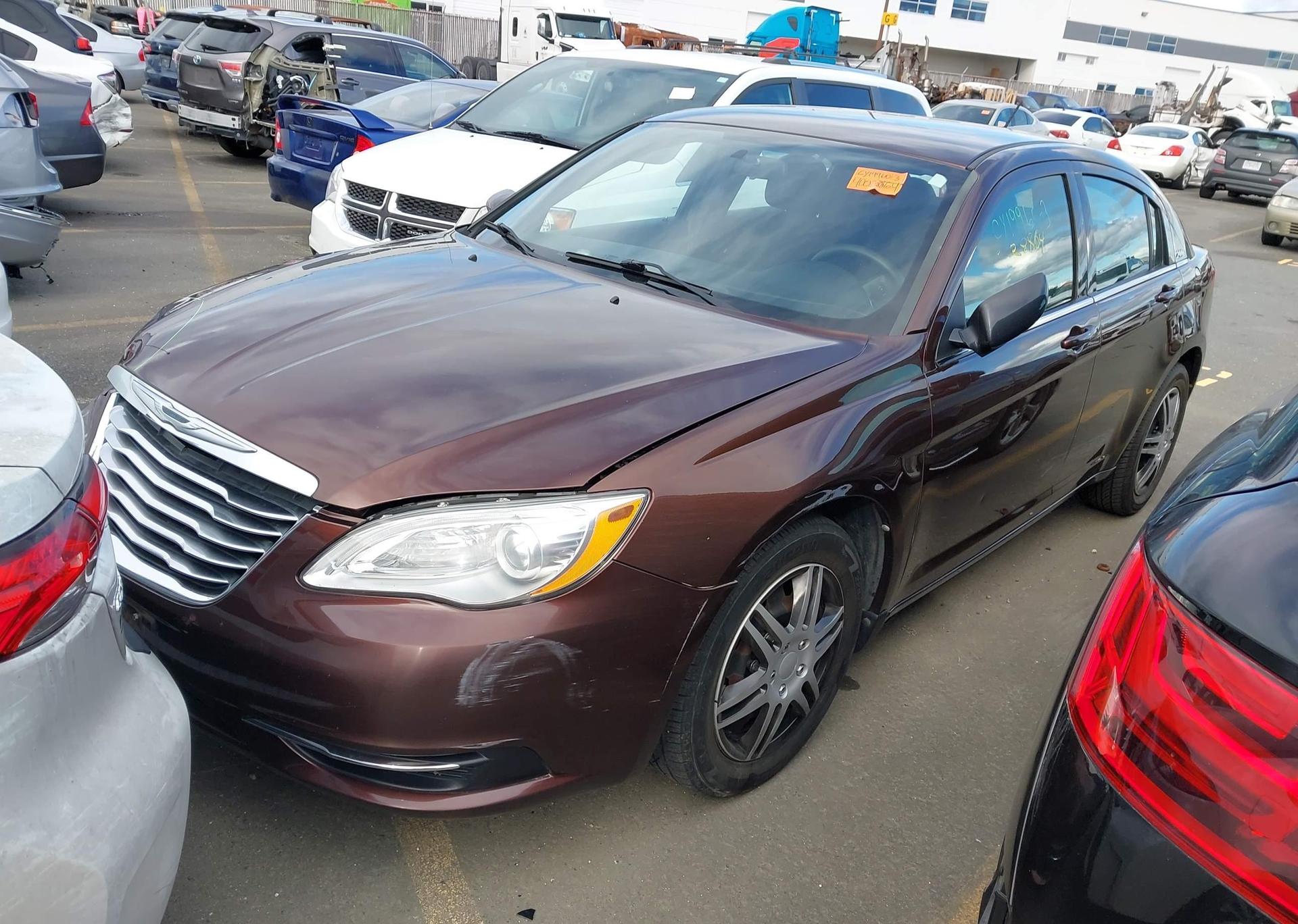 2013 CHRYSLER 200