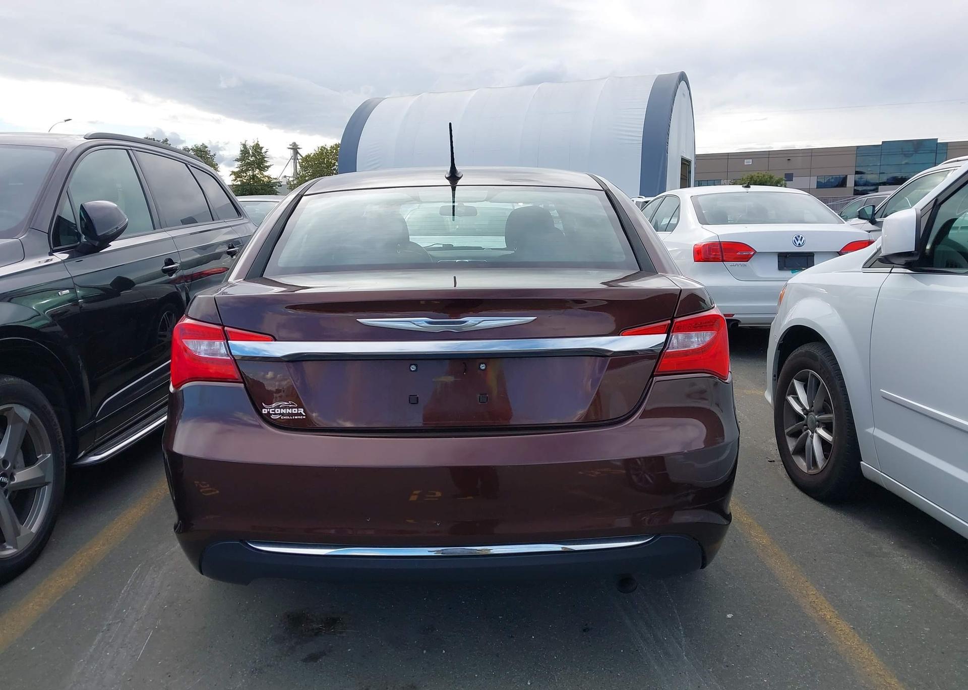 2013 CHRYSLER 200
