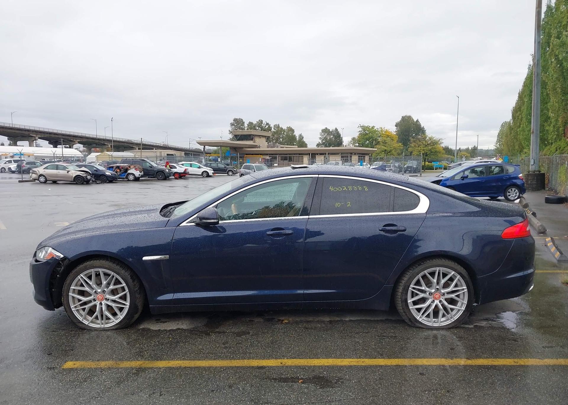2015 JAGUAR XF