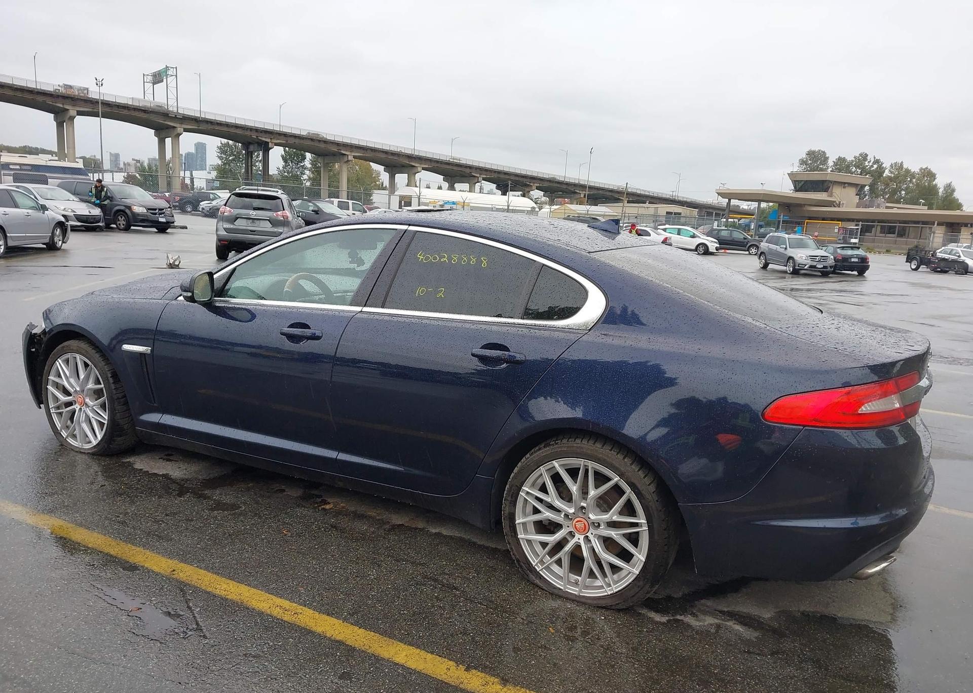 2015 JAGUAR XF