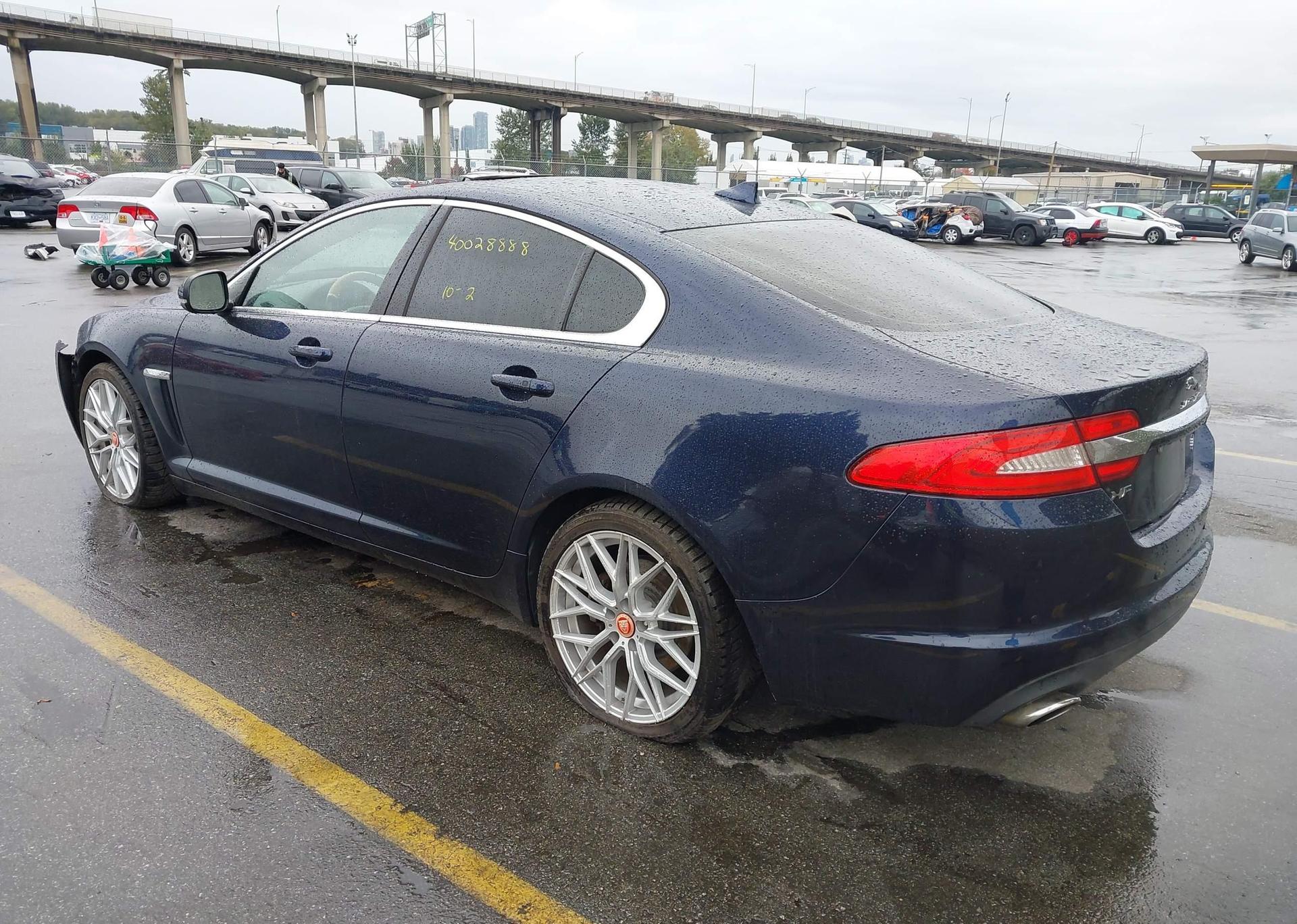 2015 JAGUAR XF