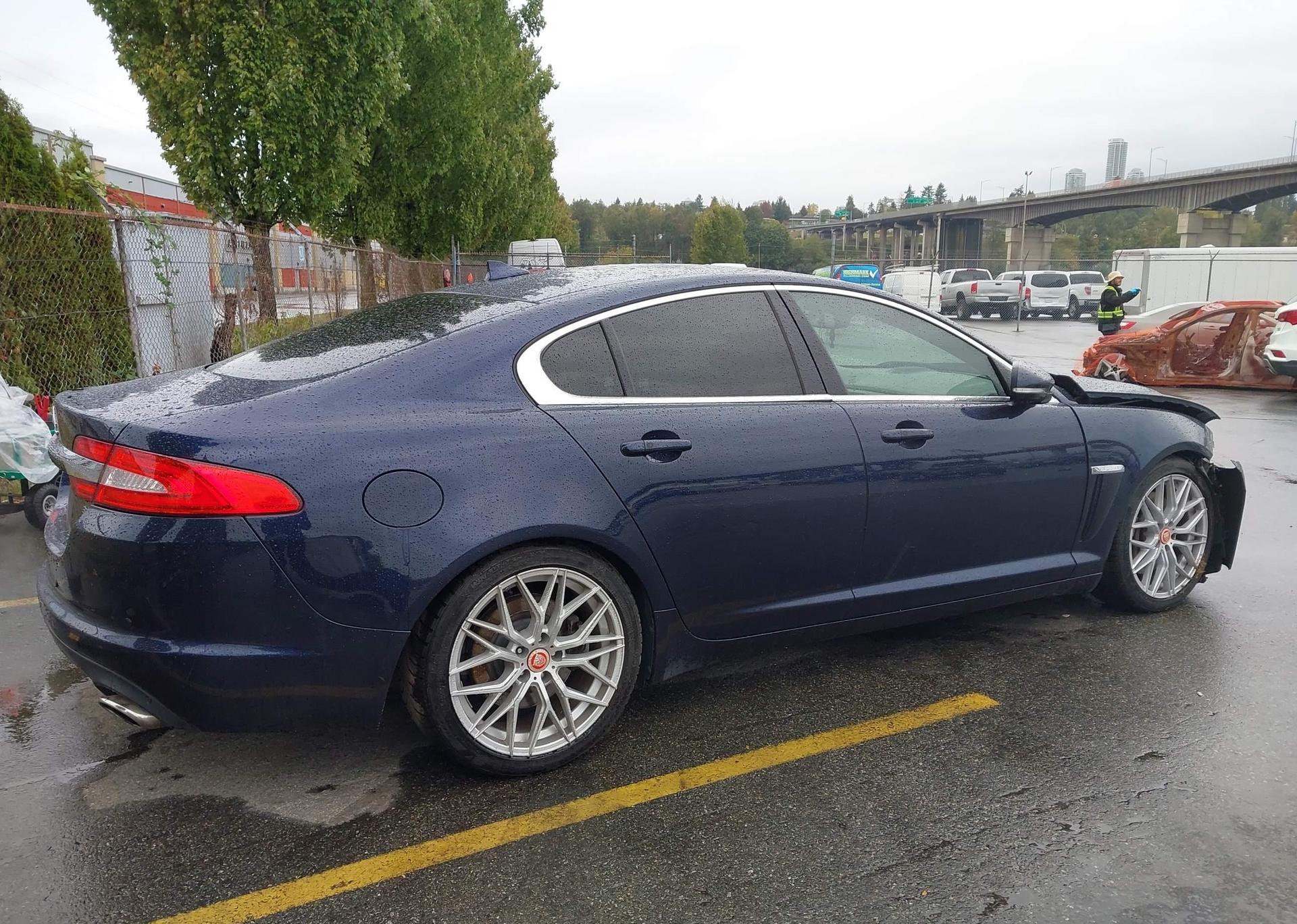 2015 JAGUAR XF