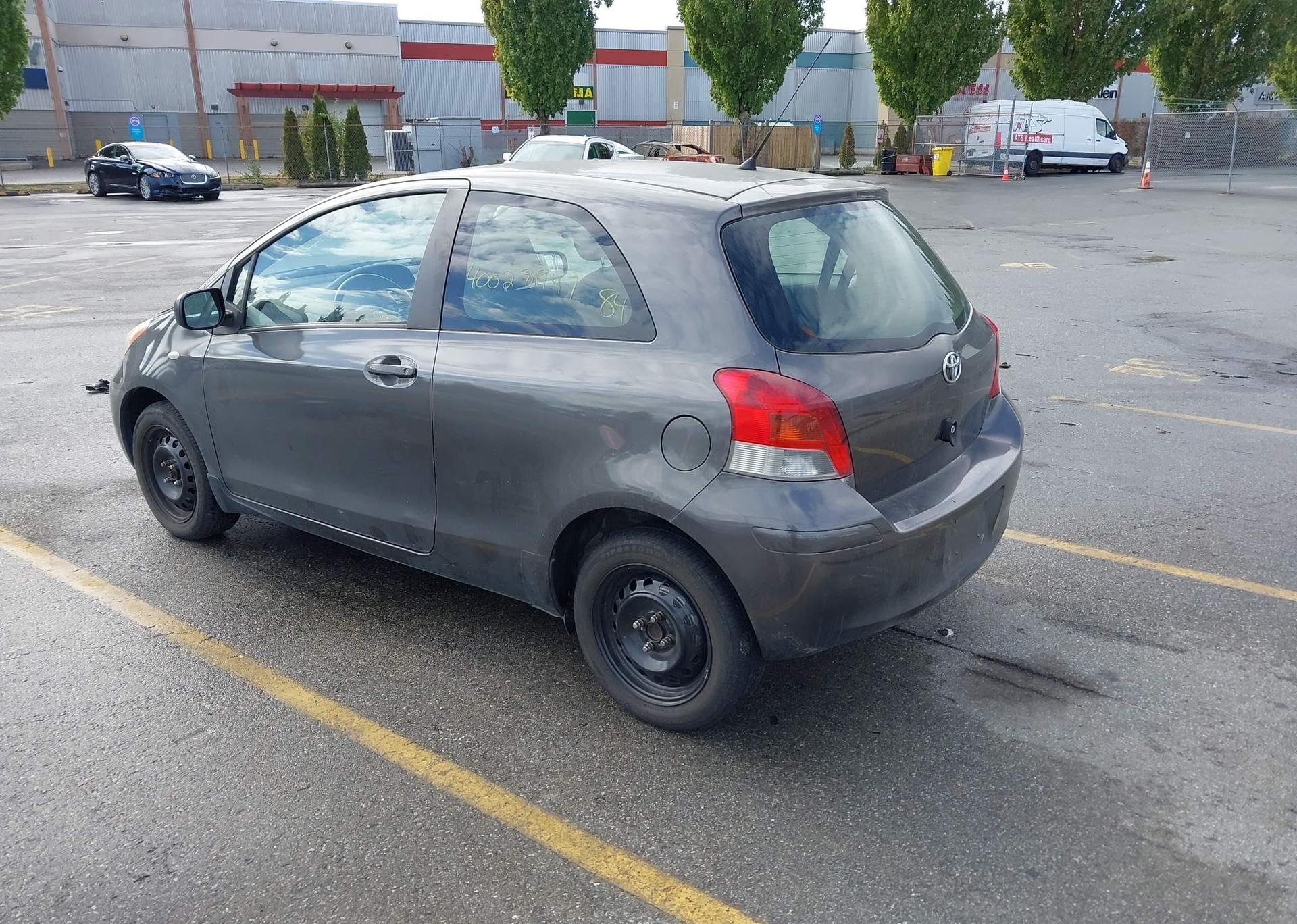 2010 TOYOTA YARIS