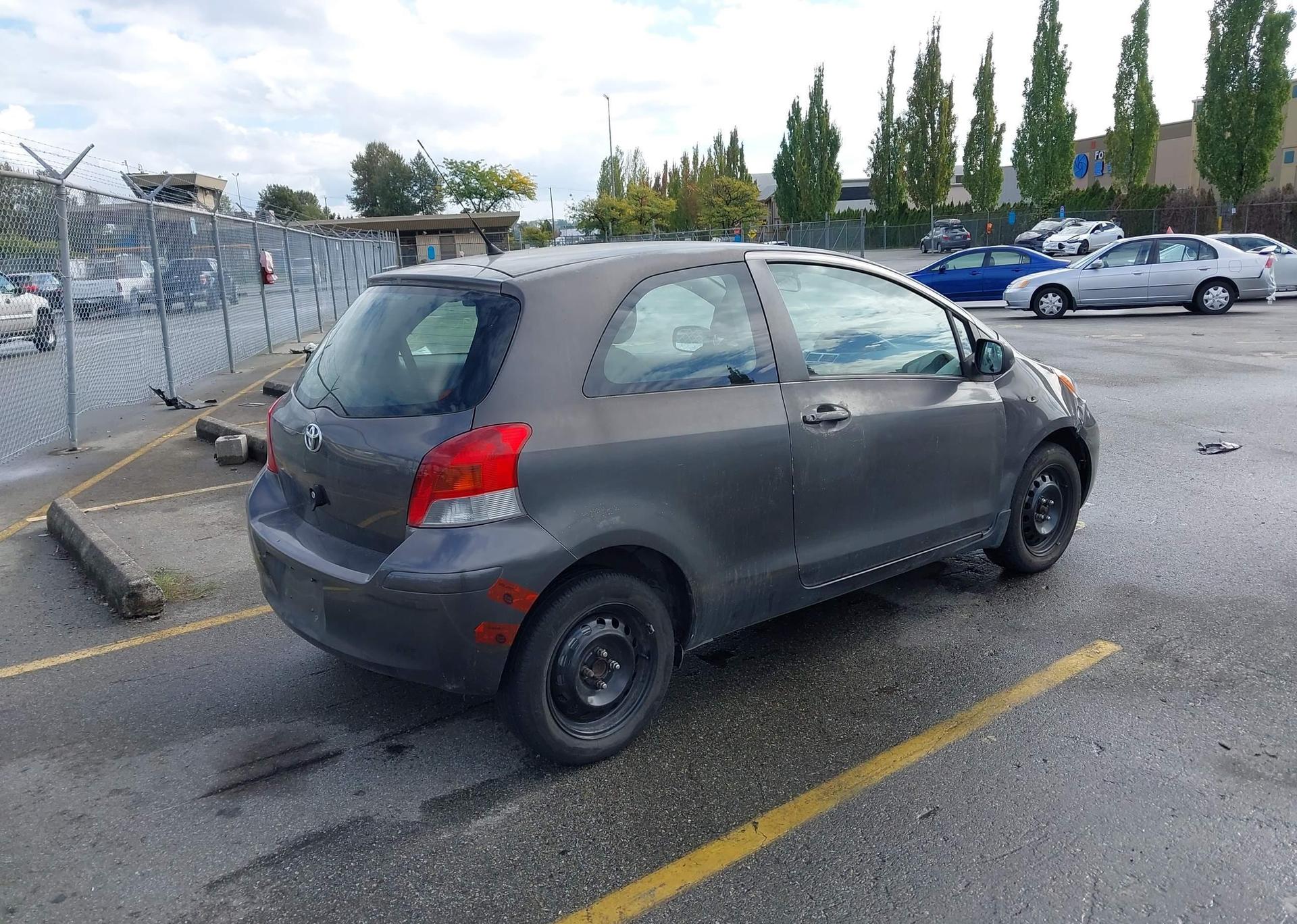 2010 TOYOTA YARIS