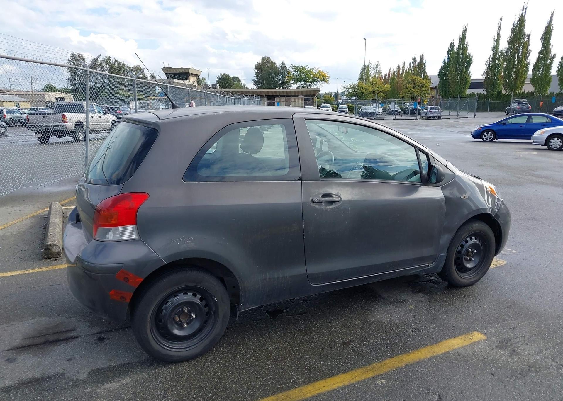 2010 TOYOTA YARIS