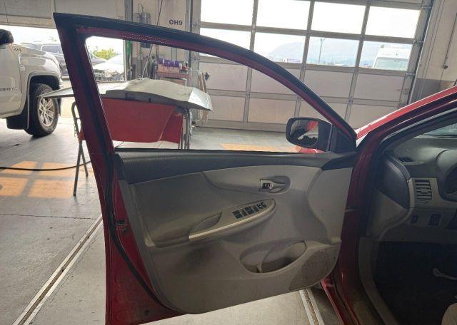 2012 TOYOTA COROLLA S