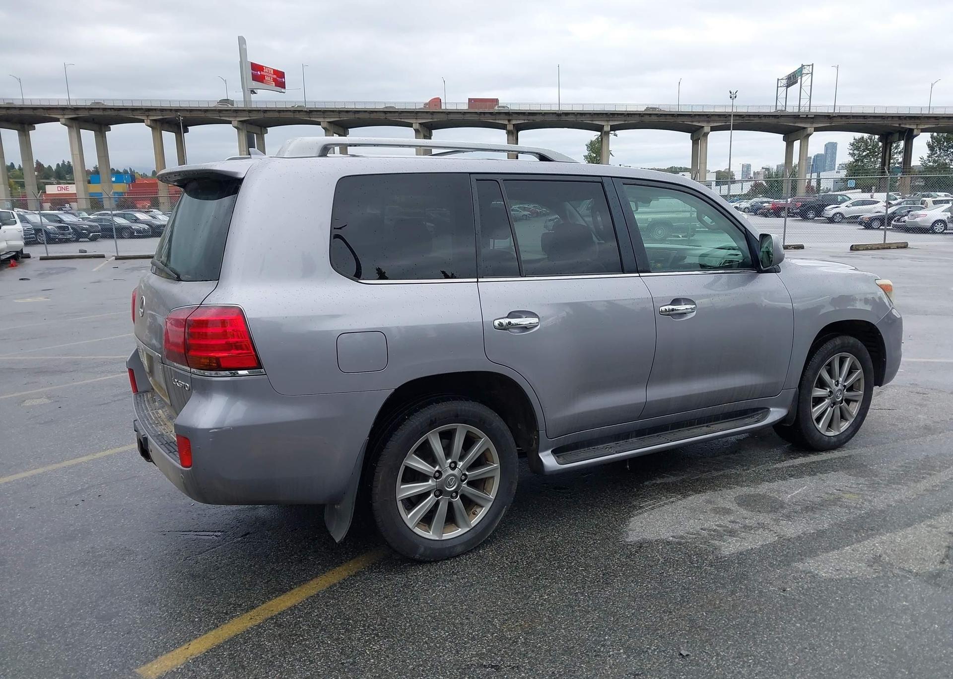 2009 LEXUS LX 570