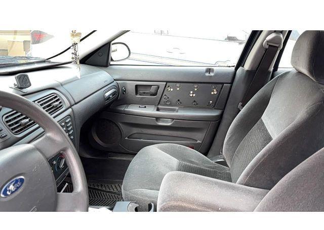 2005 FORD TAURUS SE