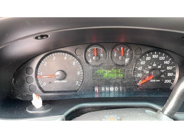 2005 FORD TAURUS SE