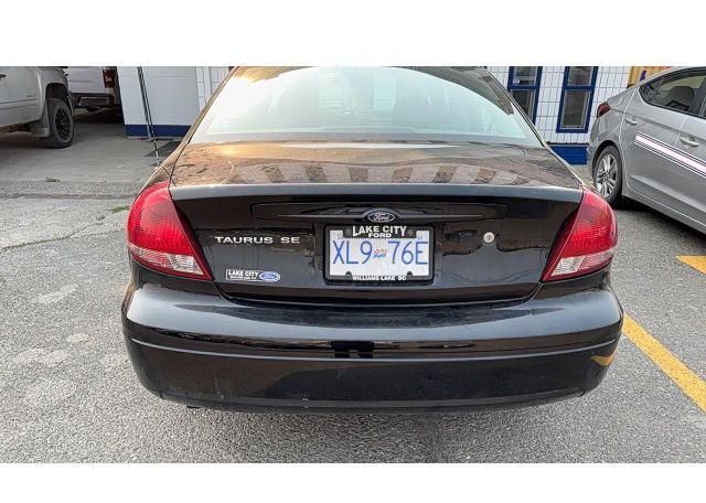 2005 FORD TAURUS SE