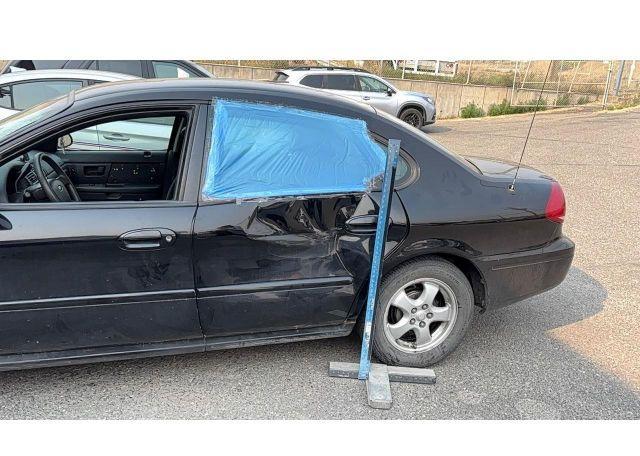 2005 FORD TAURUS SE