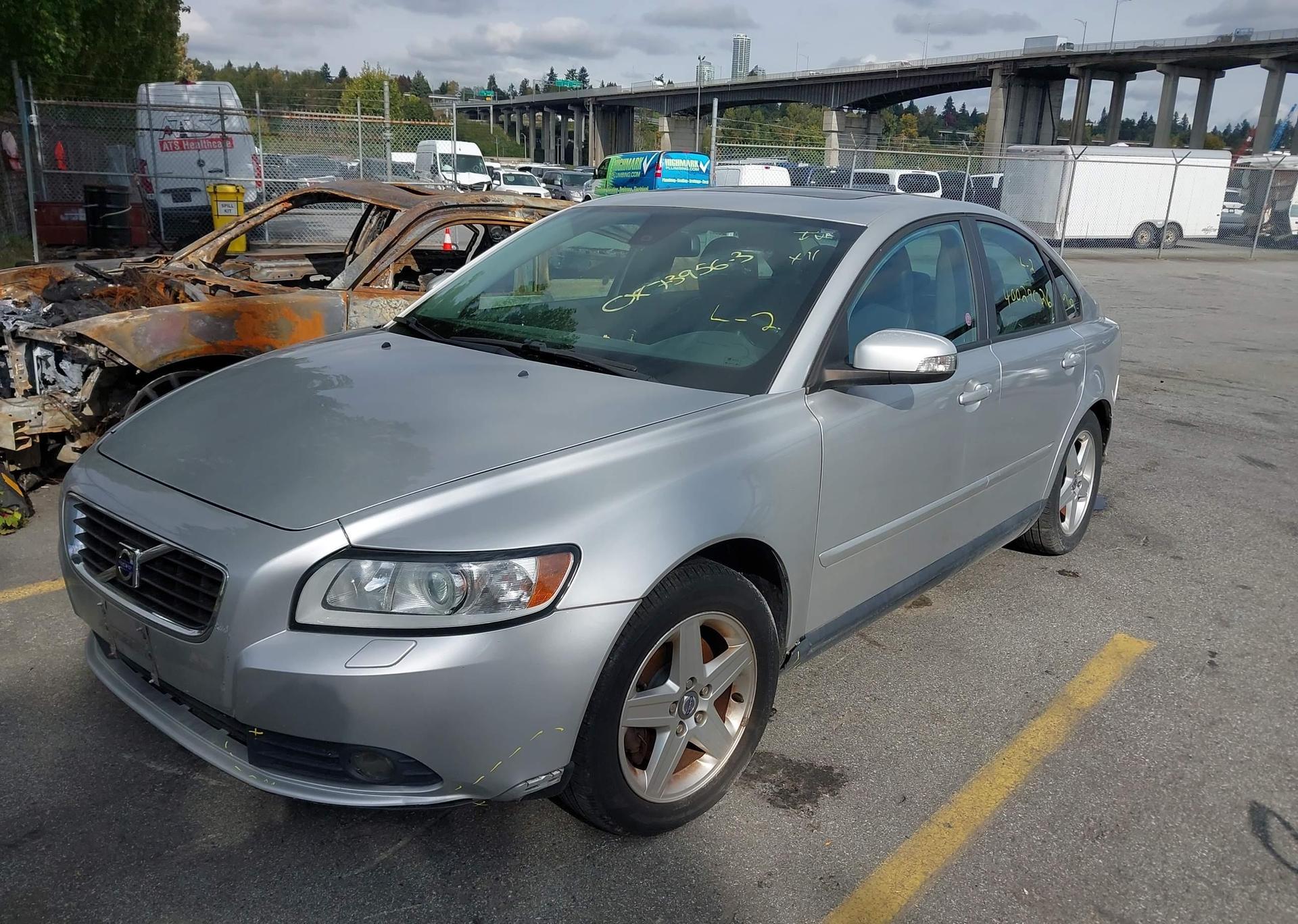 2010 VOLVO S40