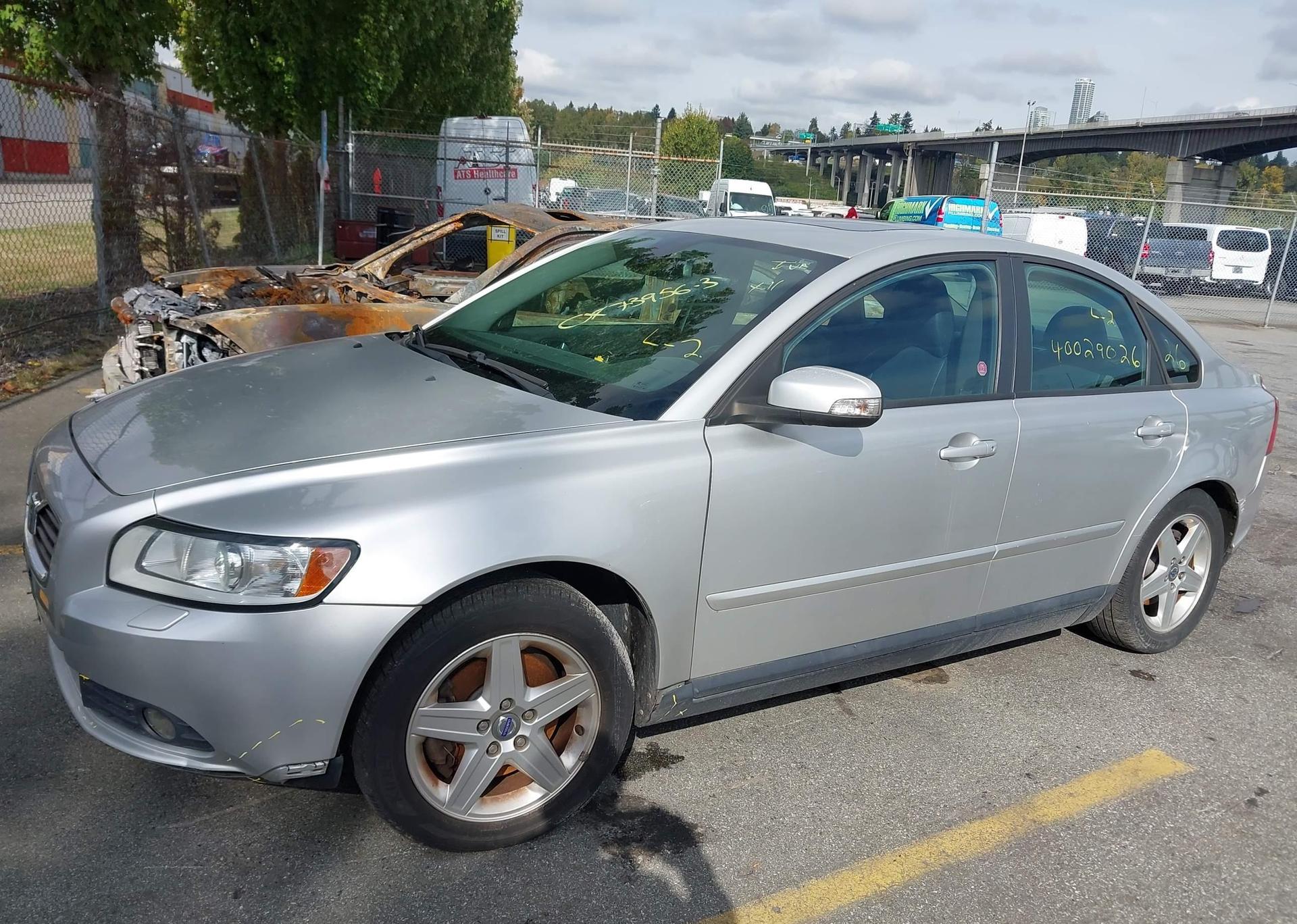 2010 VOLVO S40