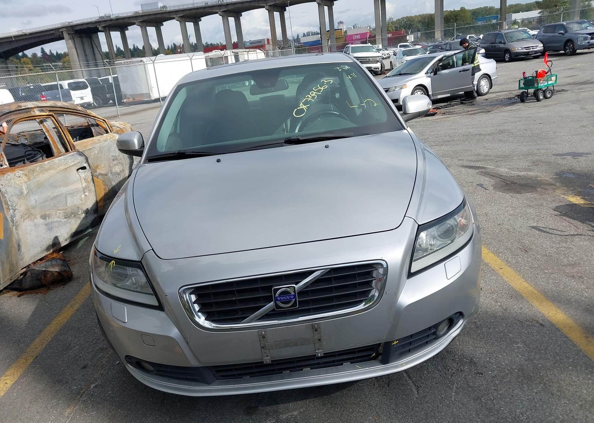 2010 VOLVO S40