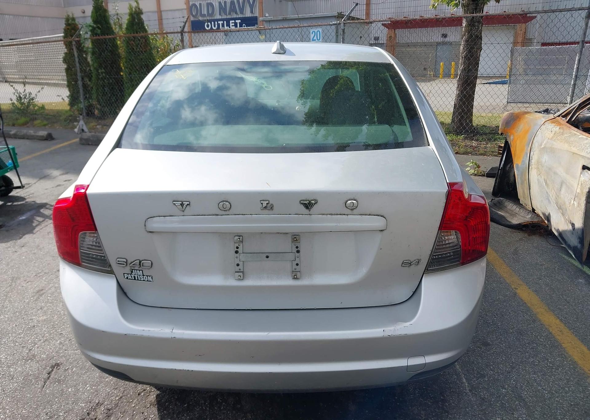 2010 VOLVO S40