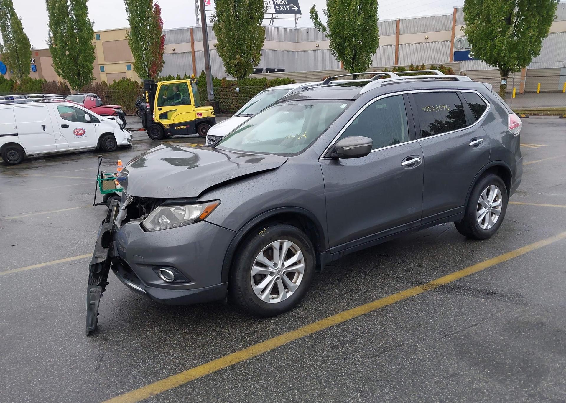 2014 NISSAN ROGUE