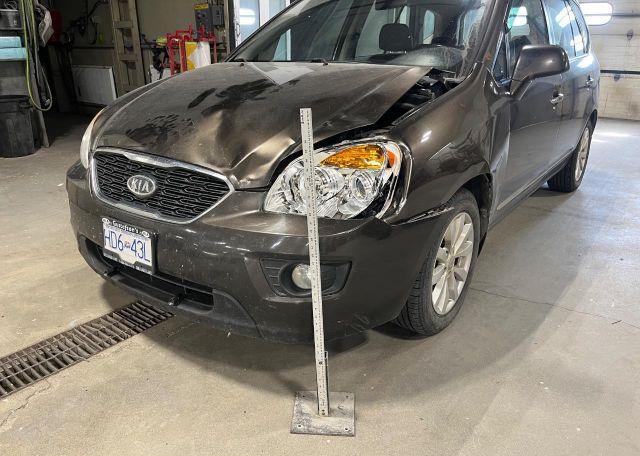2012 KIA RONDO