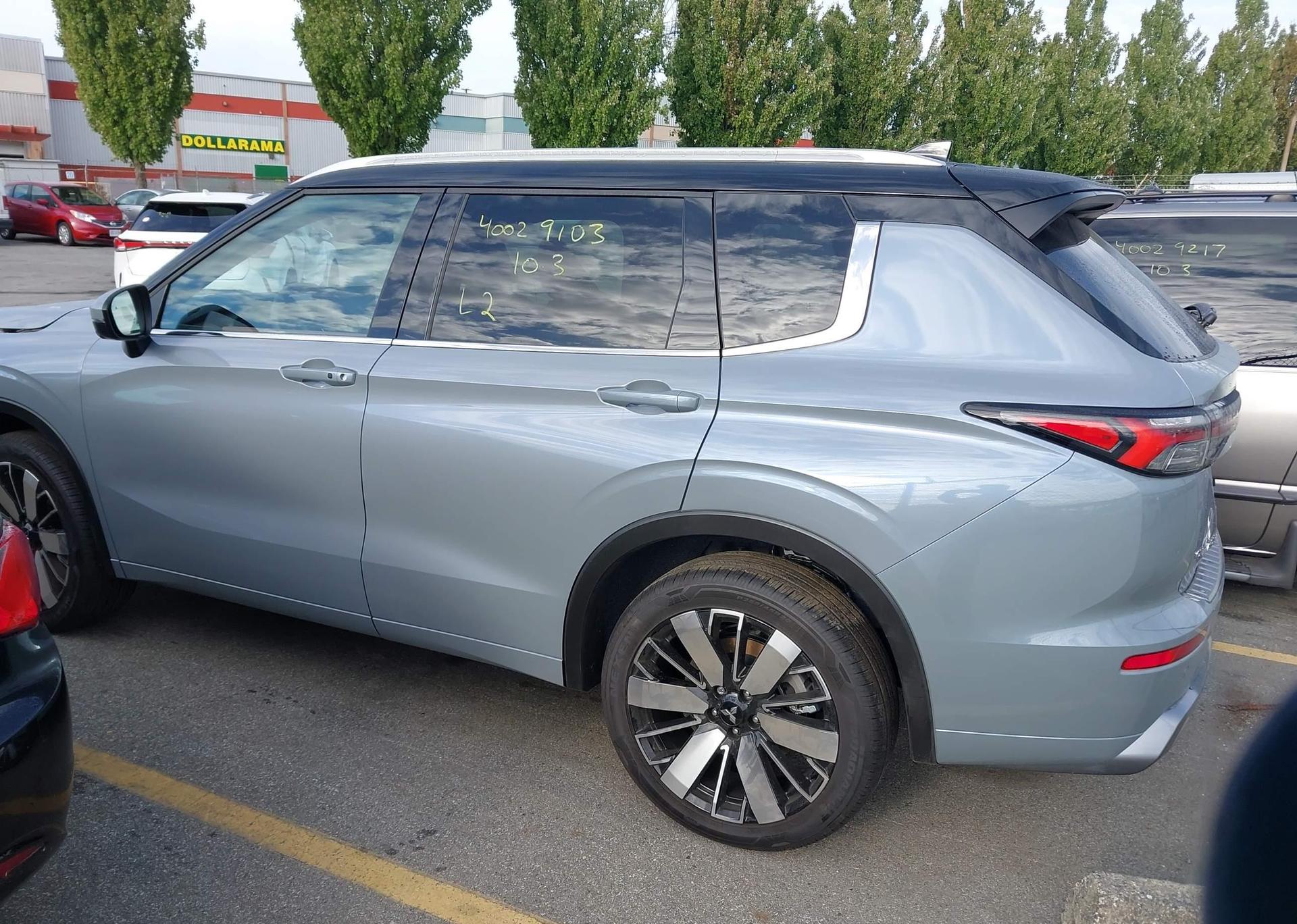 2025 MITSUBISHI OUTLANDER SEL