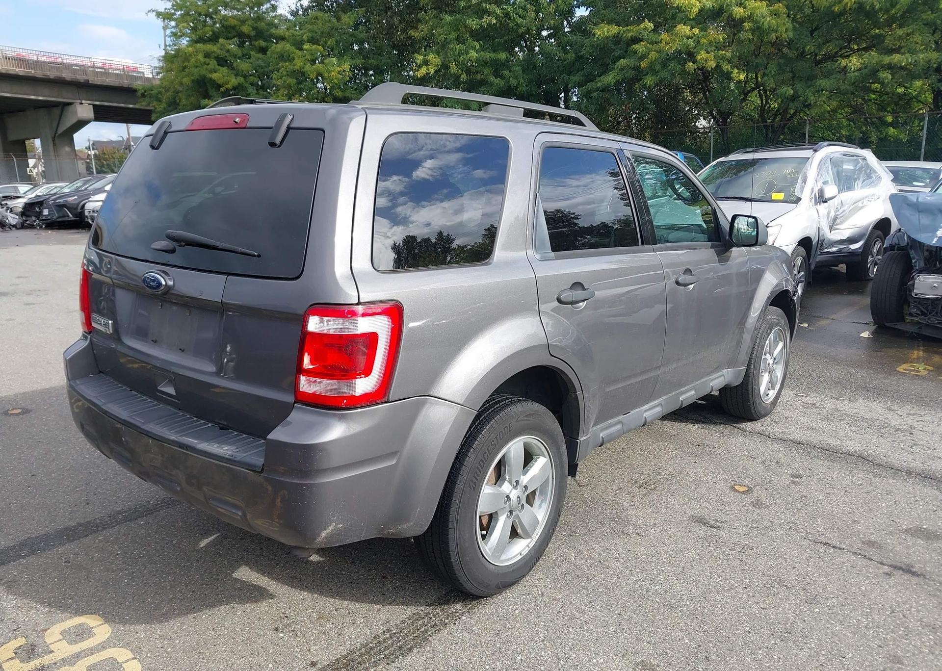 2012 FORD ESCAPE XLT