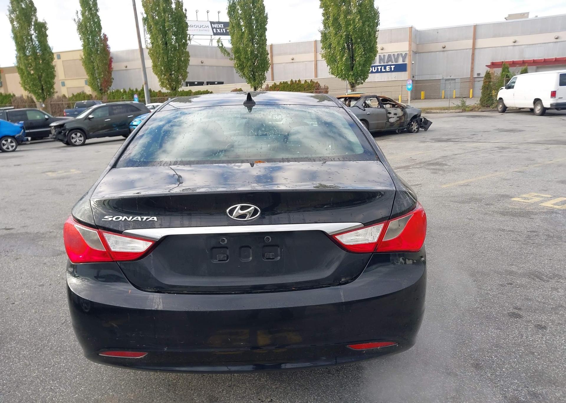 2012 HYUNDAI SONATA GLS