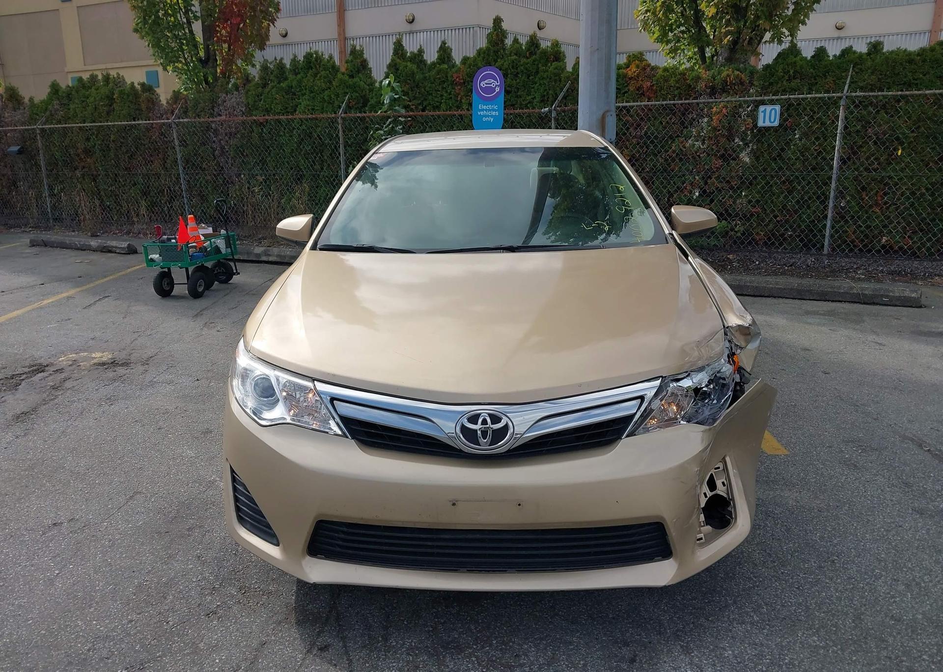 2012 TOYOTA CAMRY
