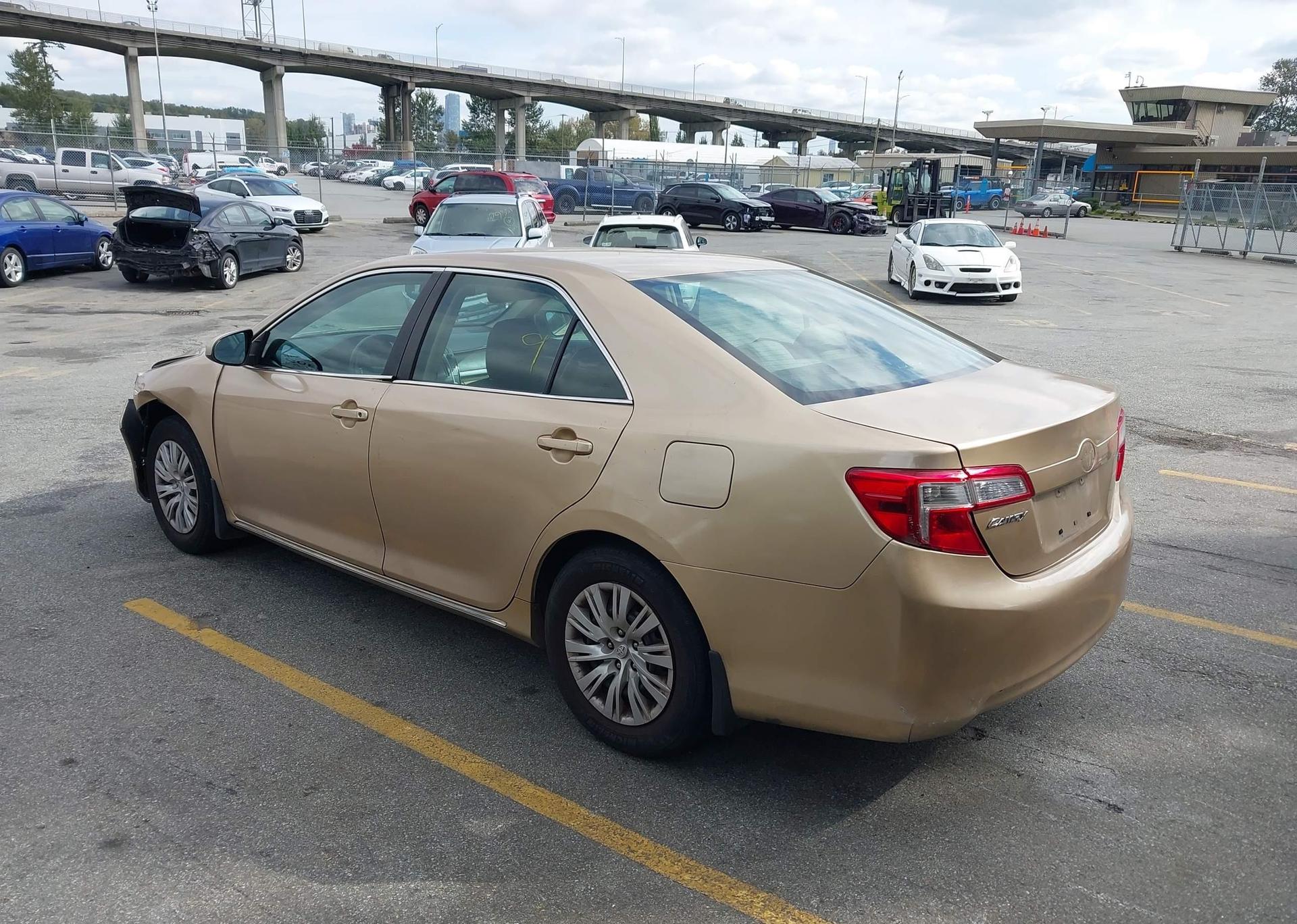 2012 TOYOTA CAMRY