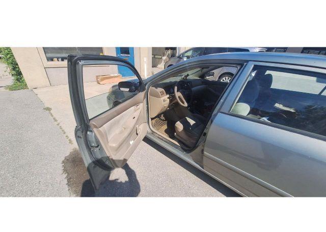 2004 TOYOTA COROLLA CE