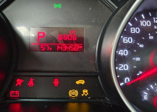 2015 KIA SEDONA LX