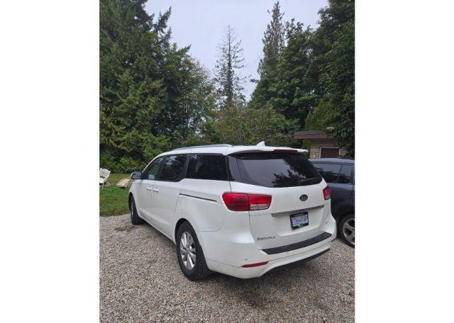 2015 KIA SEDONA LX