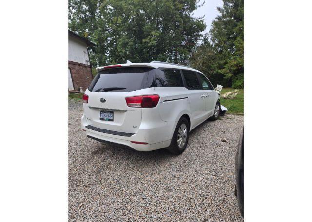 2015 KIA SEDONA LX